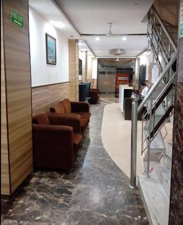 Tjs Royal Hotel Delhi  Exteriör bild
