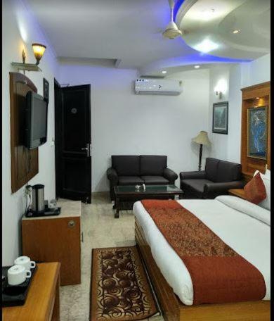 Tjs Royal Hotel Delhi  Exteriör bild